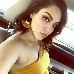 Meet your Posher, Naomi